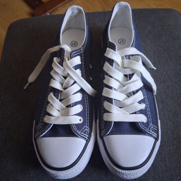 Trampki rozm 37 nowe