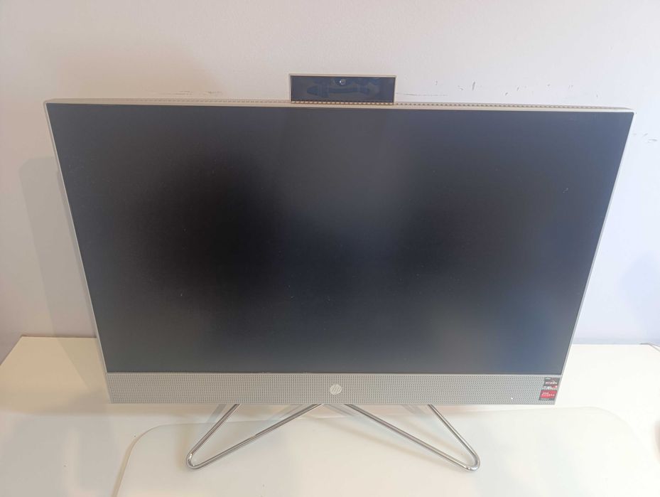HP All-in-One 24” | Ryzen 5 | Windows 11