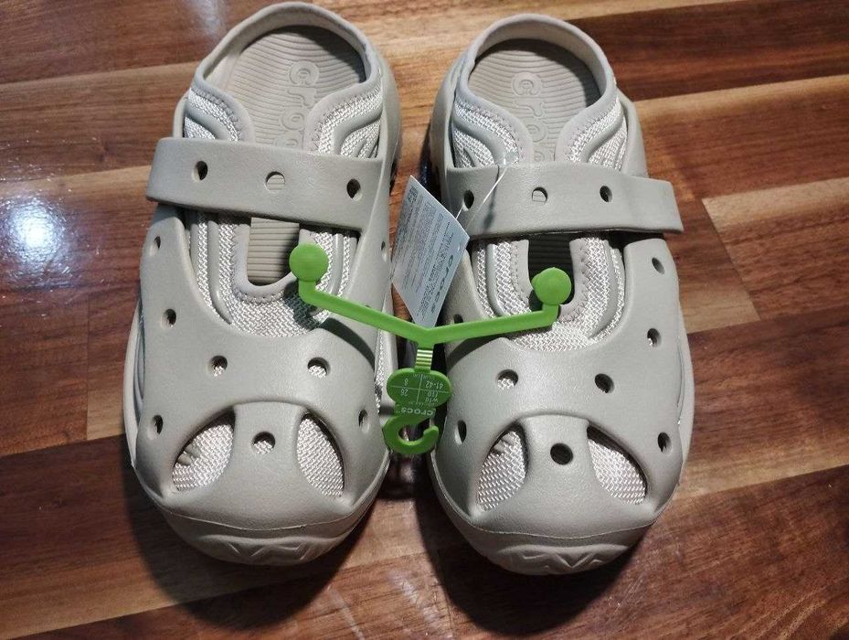 Жіночи crocs - з Европи