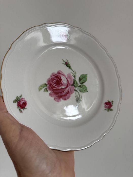 Talerze deserowe z różą porcelana Oskar