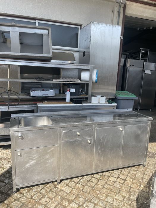 Bancada com pia industrial - Inox