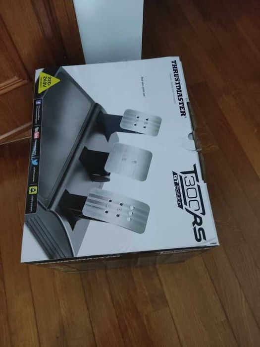 Simulador com volante Thrustmaster T300 RS GT Edition  PS5/PS4/PS3/PC