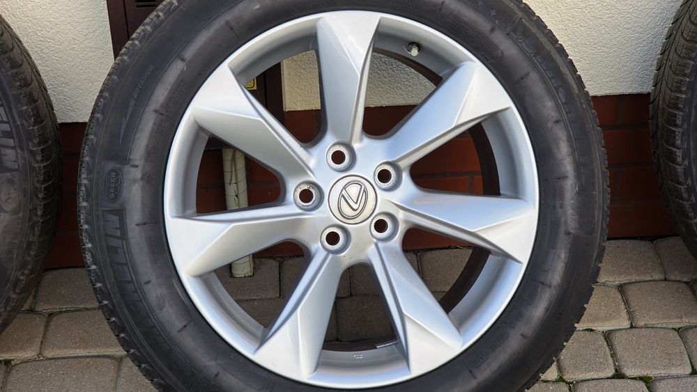 koła Lexus rx 18 cali z oponami zimowymi 225/60/18