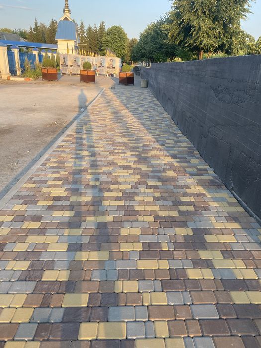 Укладка тротуарної плитки