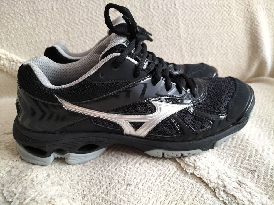 Mizuno Wave Bolt  7.