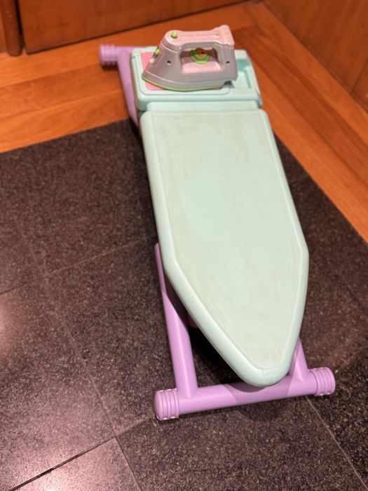 Tábua passar e ferro brincar