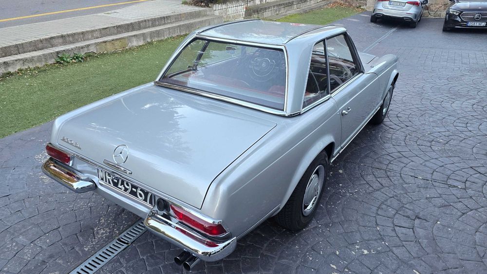 Mercedes-Benz 230SL W113 Pagode 1964 Classico registado en Portugal