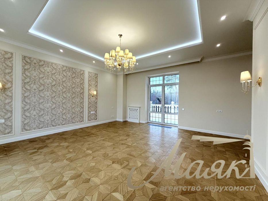 Продаж будинку площею 418,6 м² з виходом до води на ділянці 50 соток у КМ Dream Village, с. Лебедівка