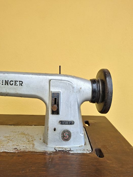 Máquina de costura Singer antiga – sapateiro