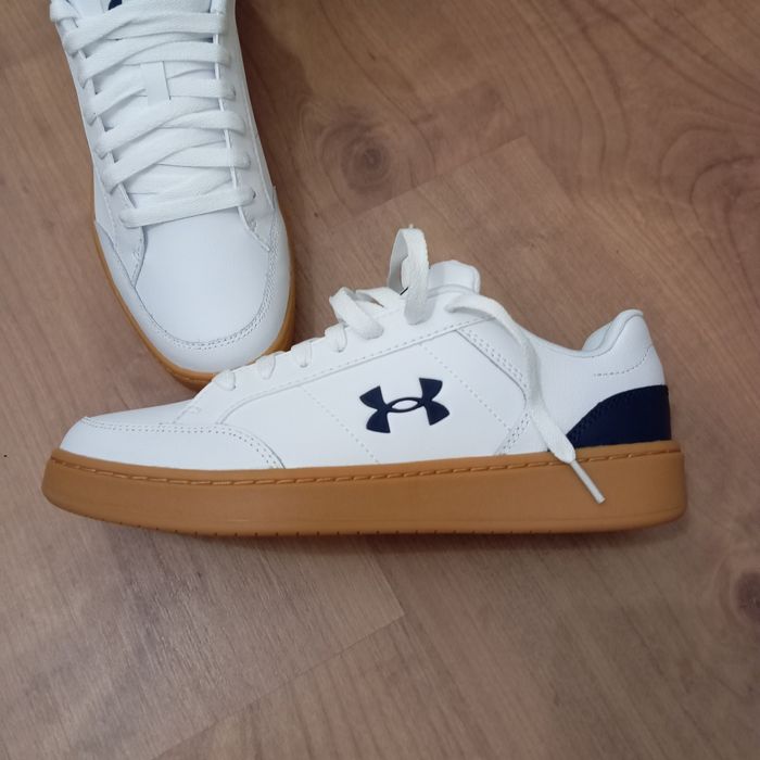 Ténis Under Armour T42,5