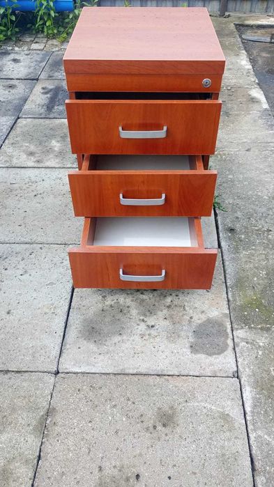 Kontenerek pod biurko przybornik jezdny na kółkach do biura domu hotel