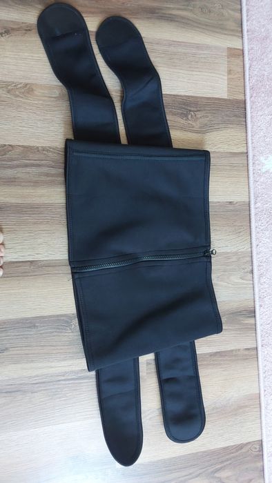 Pas na brzuch gorset