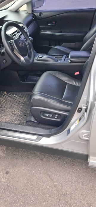 Автомобіль LEXUS RX350
