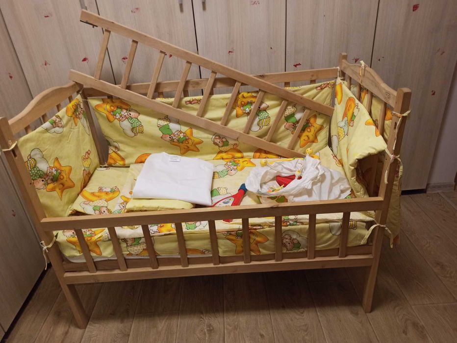 Пром дитячу кроватку