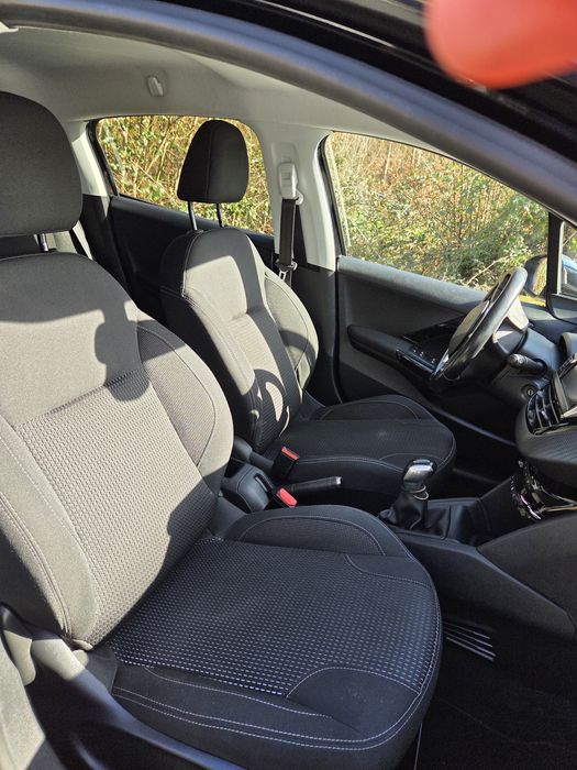 Peugeot 208 1.2 Allure 2018