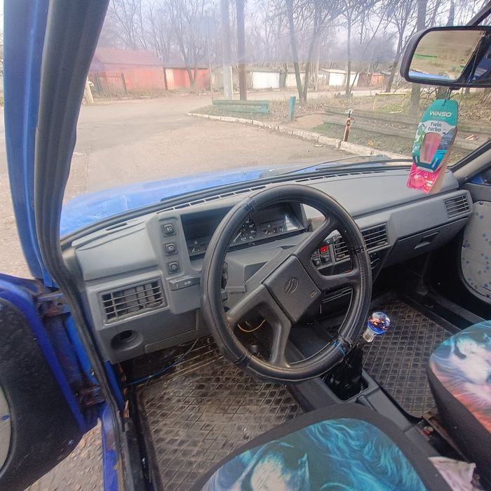 Таврія заз таврон