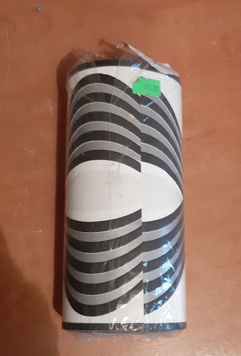 Pasek tapety do wykończenia