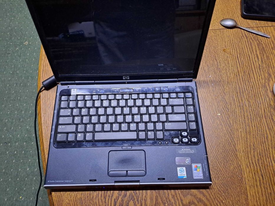 Laptop hp dv 1000