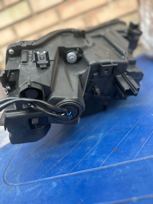 Продам нову фару Nissan Rogue