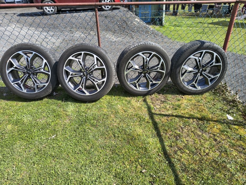 Koła 5x114,3  245/45 r19kia sportage 4 GT line
