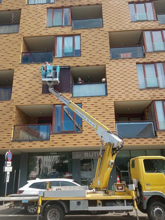 Podnośnik Koszowy Pracę wysokościowe  Wycinka drzew Czyszczenie rynien