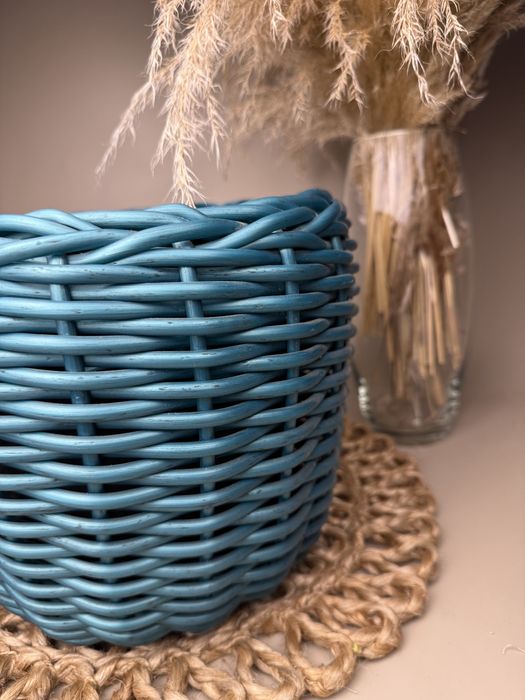 Ротанг.Власне виробництво ротангу.Кашпо.Купити ротанг