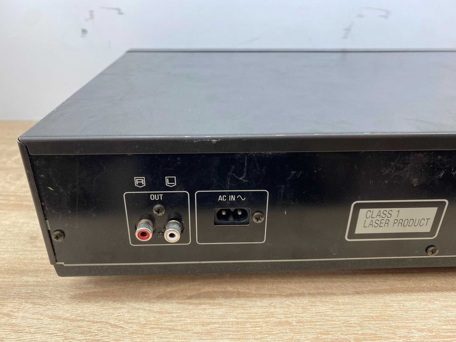 Odtwarzacz CD Technics SL-PG570A