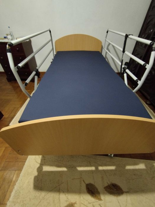 Cama hospitalar eléctrica