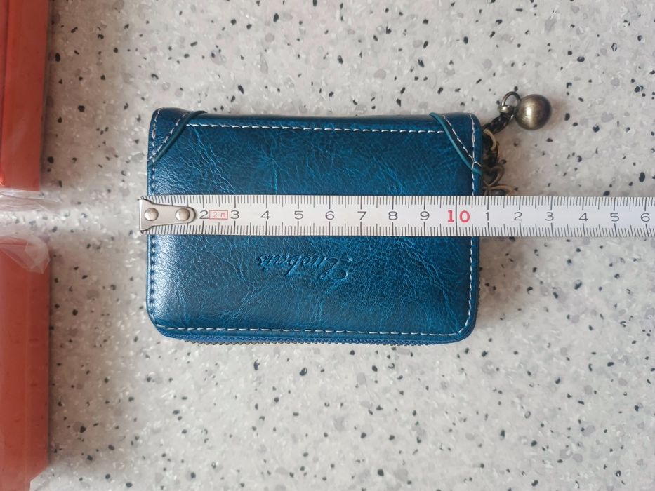 Nowe etui na karty płatnicze, dokumenty