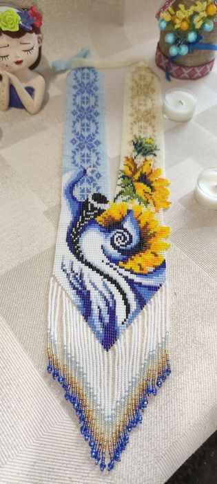 Гердан "Дівчина ластівка" виконаний з чешського бісеру ручна робота