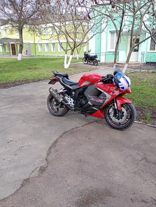Huosung gt250r продам