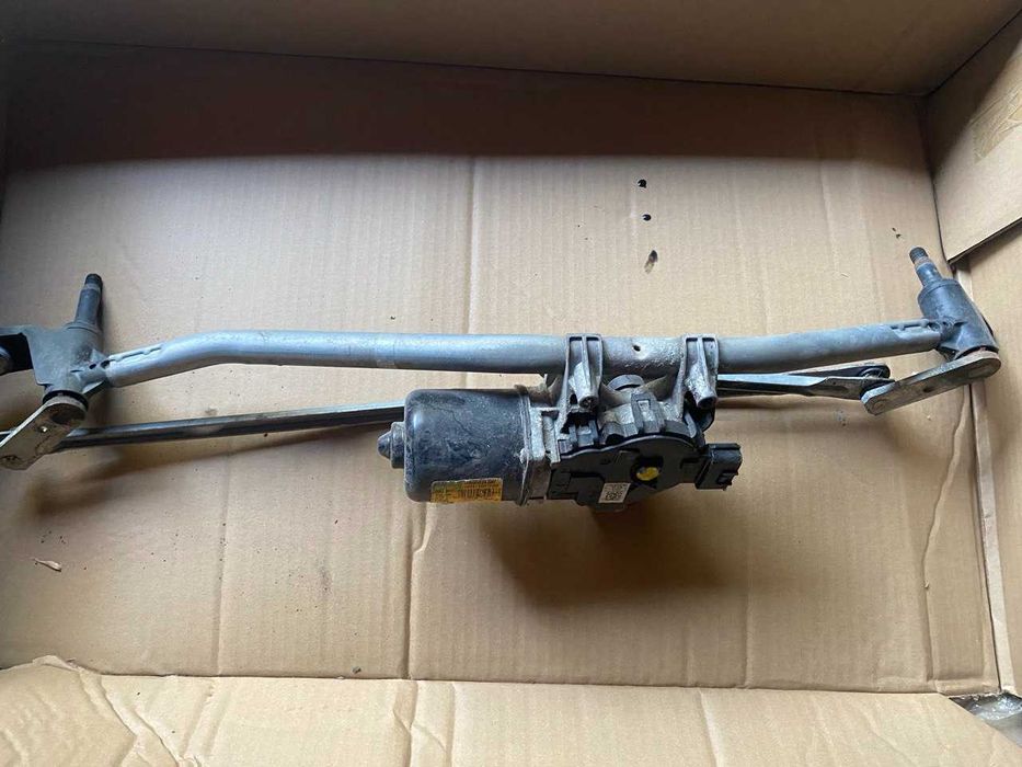 бампер задний Renault Logan 2