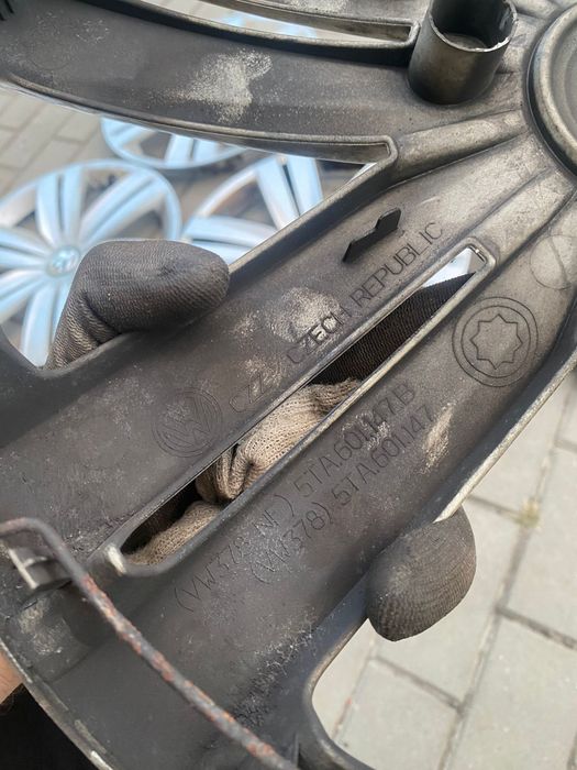 Ковпаки  R16 на VW Volkswagen  golf 6,7,8 passat b7,b8 touran caddy