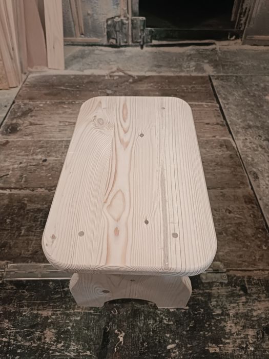 Ослінчик дерев'яний