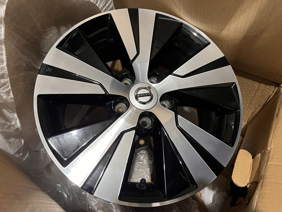 Диски R16 VOLVO S60 II V60 II 7X16 ET37 5X108 31471308