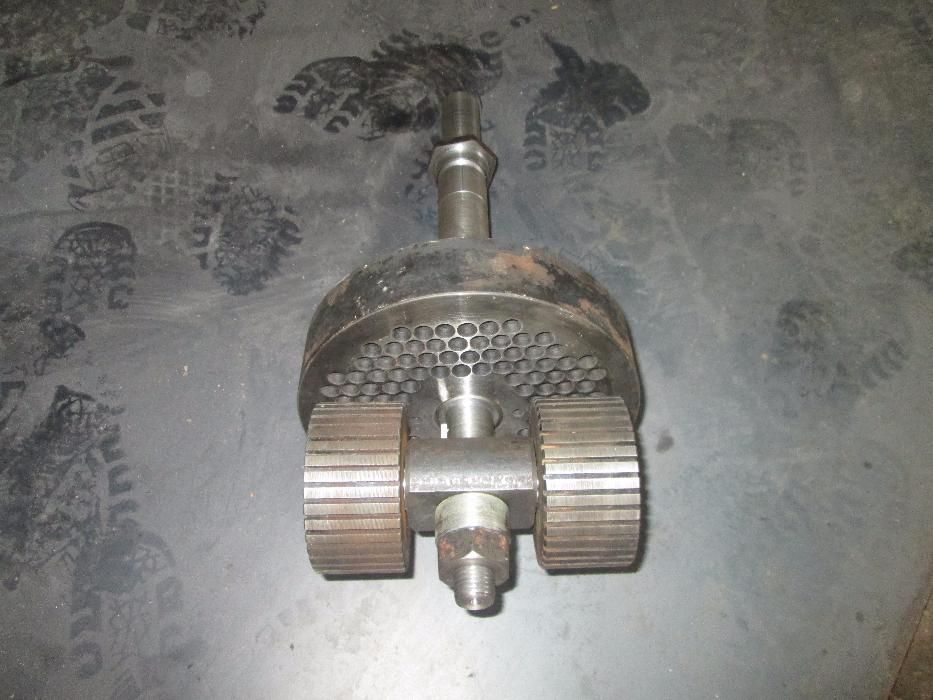 Матрица и ролики для гранулятора