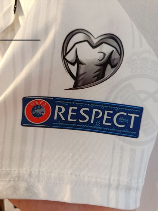 Комплект футбольної форми клубу Реал Мадрид гравця Бензема вживана