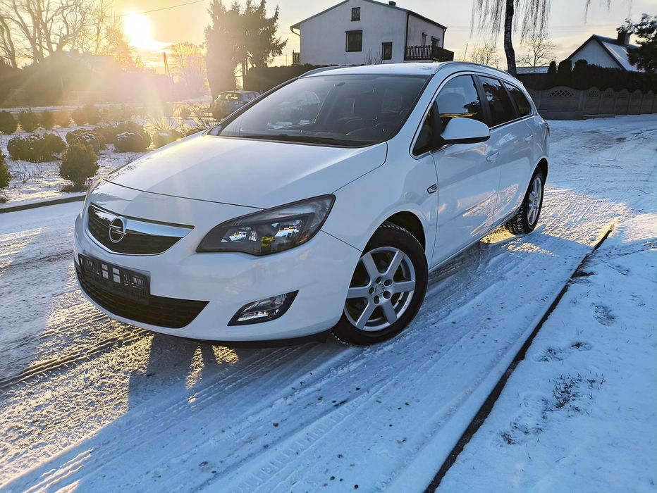 Opel Astra 1.4 i Turbo , 2011 , Edition