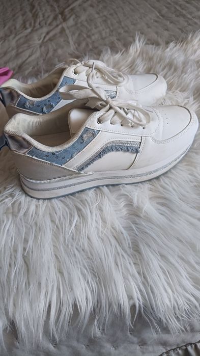 Sprzedam adidasy damskie z dodatkiem jeansu