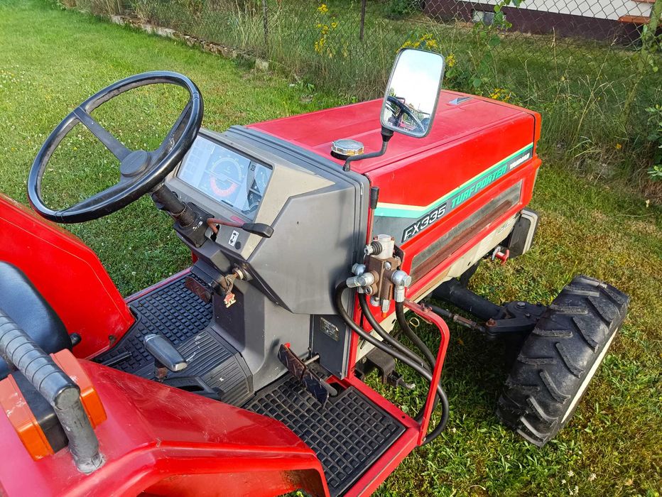 Ciągnik 4x4 Yanmar FX335 o mocy 33KM