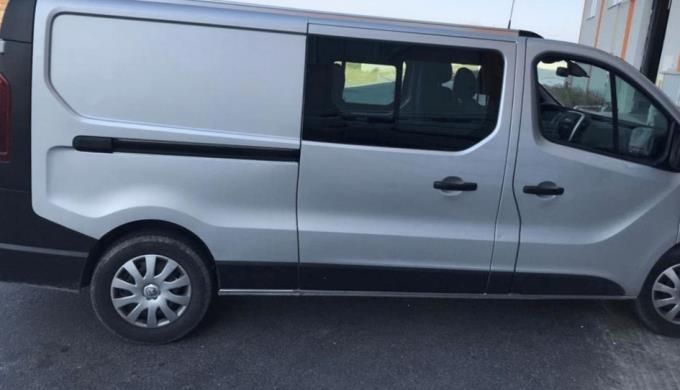 Интегрированные Турецкие рейлинги на Renault Trafic 2015 гг