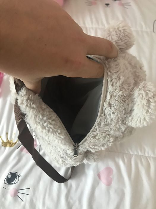 Mochila criança quase nova