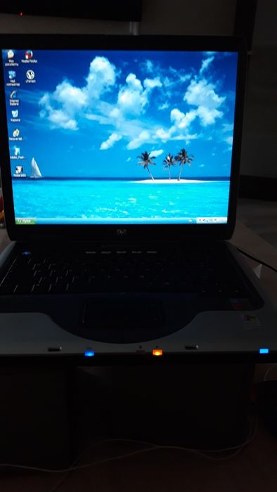 Продам Ноутбук HP+мышка,Рабочий!