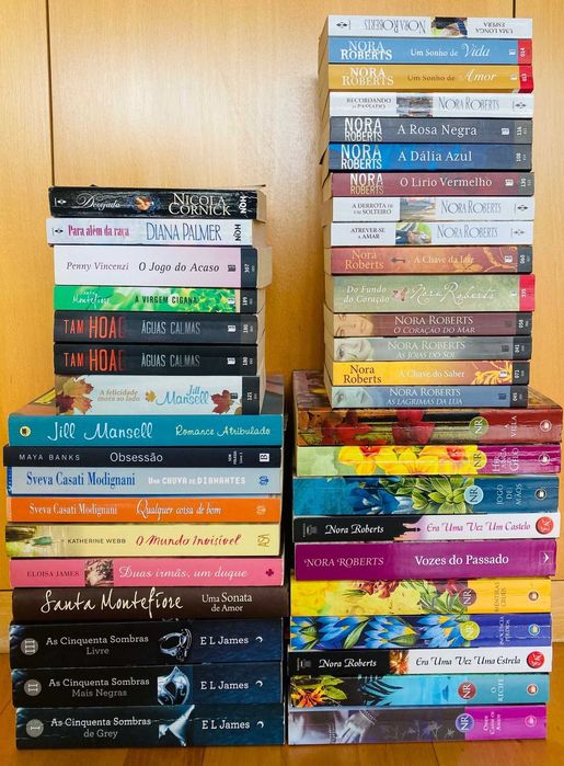 Coleção composta por 43 livros