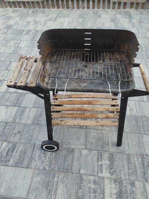 Grill weglowy dwuletni