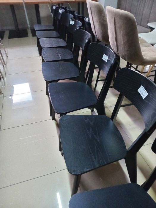 Розпродаж шкафы стелажі стільці