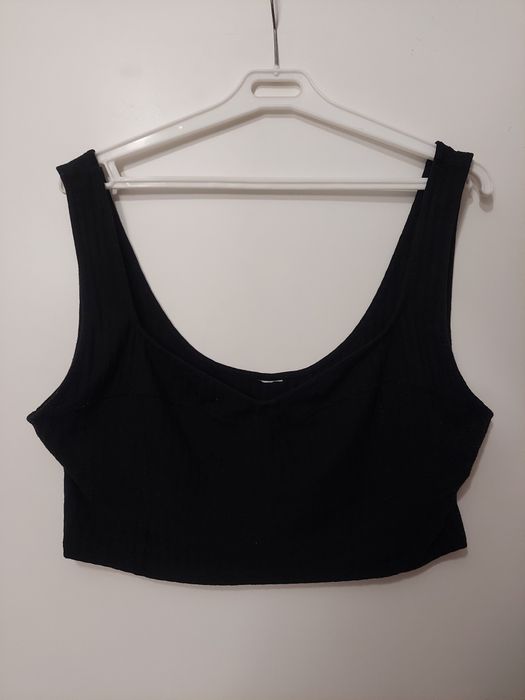 Top czarny krótki H&M plus size S-ok. 47cm, D-ok. 23 cm