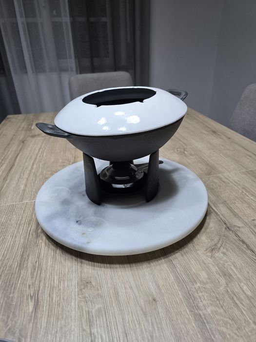 Fondue de ferro com tampa