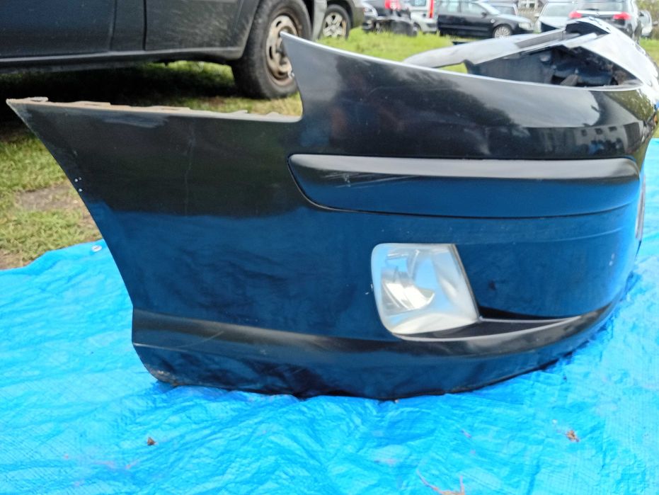 Peugeot 407 zderzak przod czarny EXLD