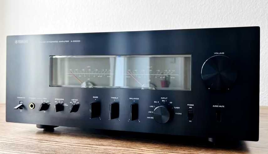 Yamaha A-S3000 — флагман Yamaha, 24,6 кг, сделан в Японии | чёрный, с пультом, приехал из Германии, состояние почти нового